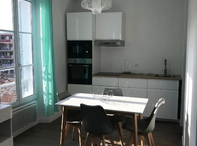 Lägenhet 5mn Plages La Bocca *